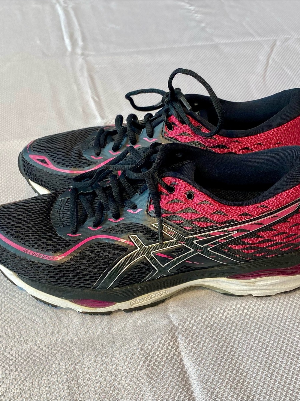 ASICS Women's Gel Cumulus Black & Pink Running Shoes size 9 1/2